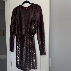 Elegant Sequin Dress in Burgundy